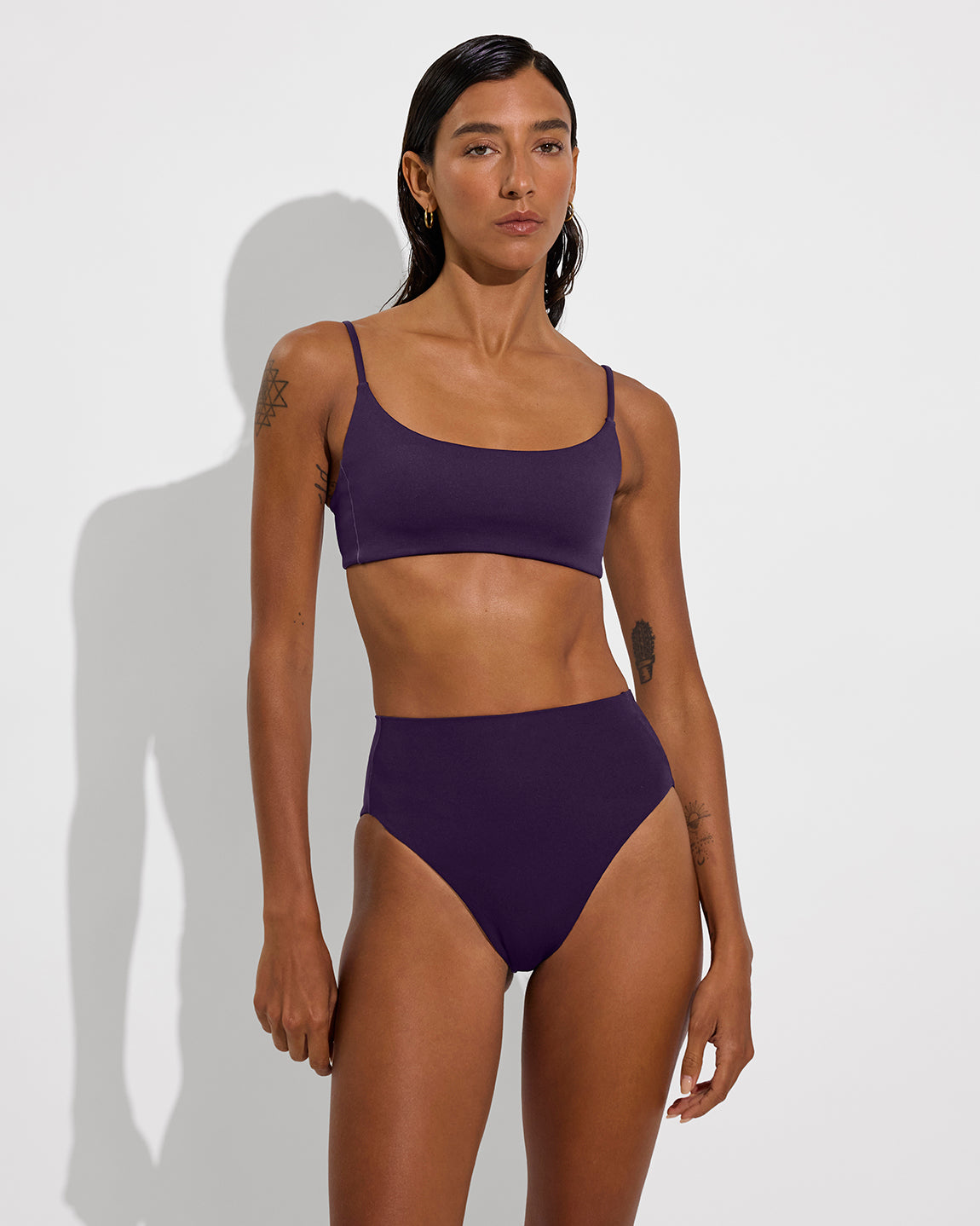 〈herlipto〉 Pool Day Swimwear LOF_091124_INEZ_SONNIE_7129_re