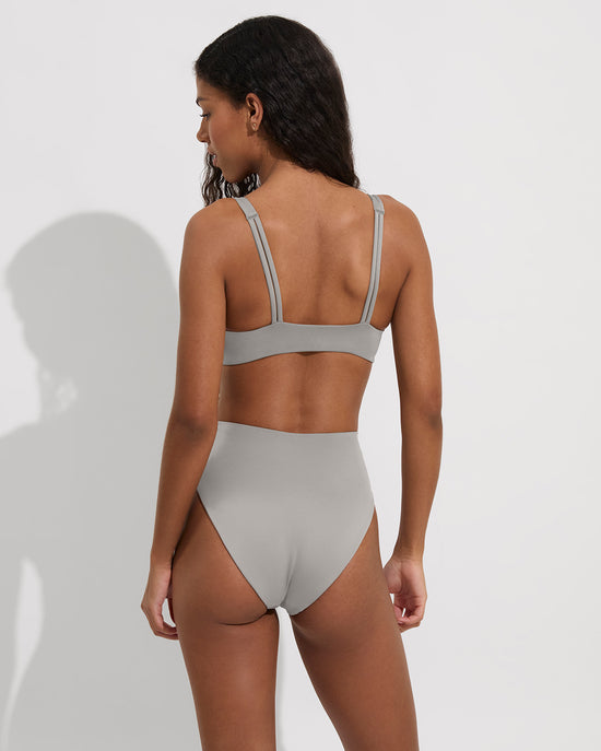 Sunday Top D+ (32DDD, Size S) + Hi Hi Bottom - Beach (Size S)