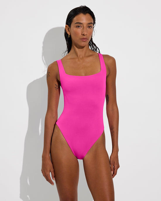 Streamline Suit - Hot (Size S)