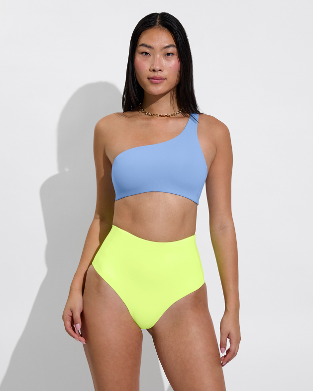 Offshore top in Blue skies paired with Hi tide bottom in limoncello
