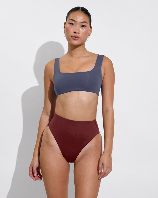 Streamline top in varsity + hi hi bottom in varsity