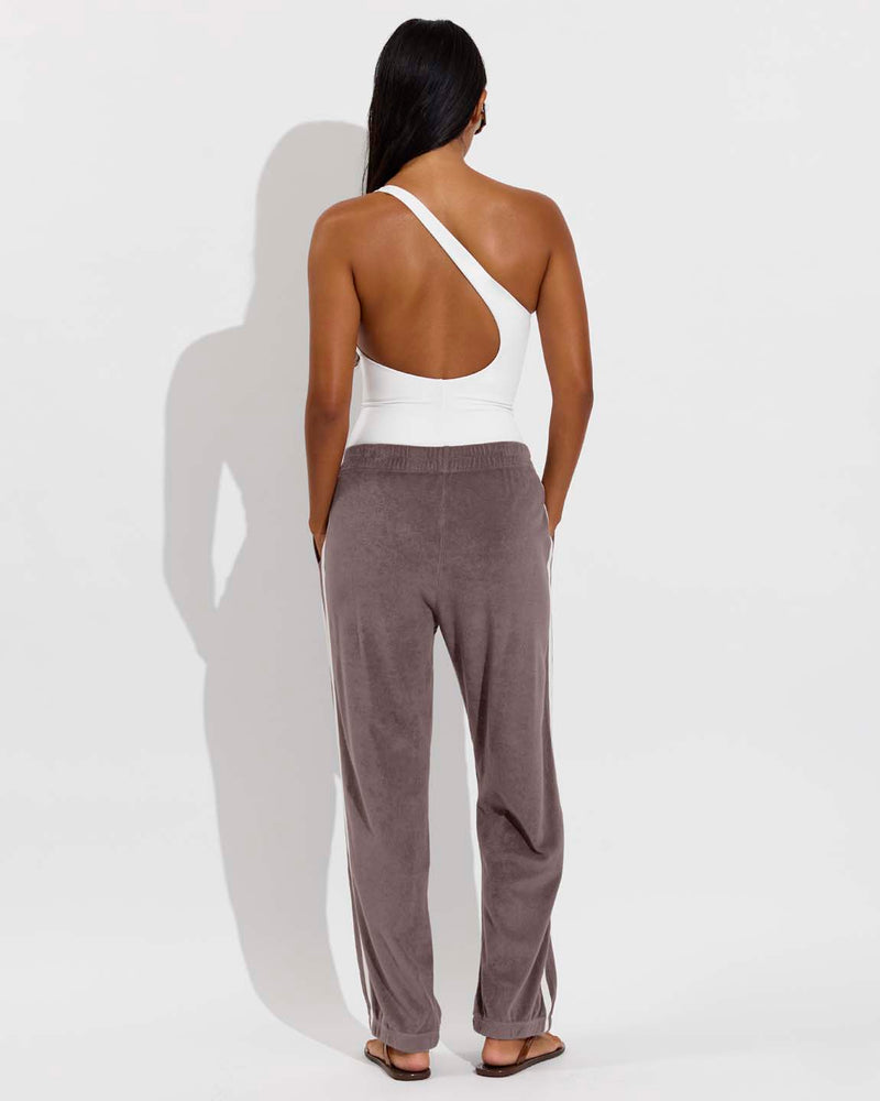 Shoreline Suit - Coconut + Towel To Go Jogger - Stormy (Size S)
