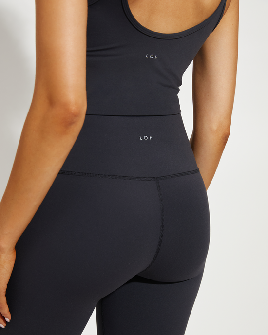 Barre Tank + Super Moves Short 9" - Jet (Size S)