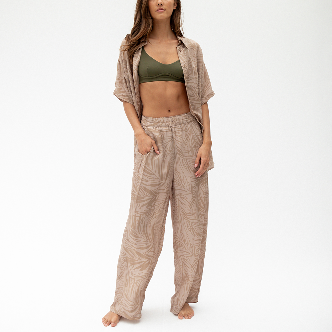 Day Trip Button Down + Day Trip Pant - Petite Palm Fronds Tan (Size S)