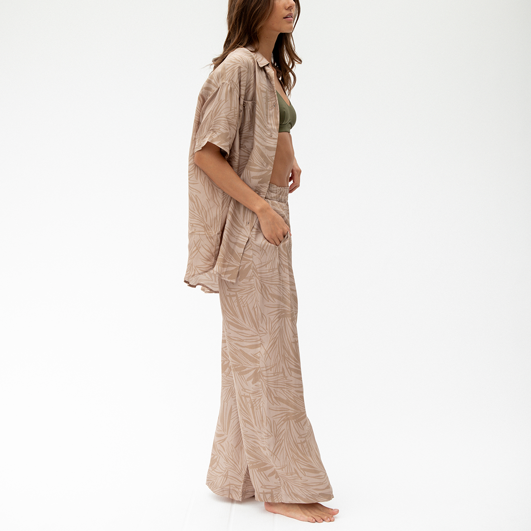 Day Trip Button Down + Day Trip Pant - Petite Palm Fronds Tan (Size S)