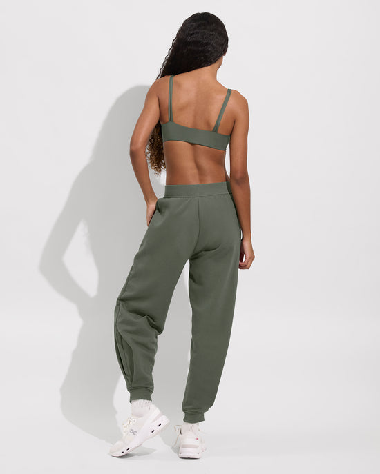 Pool Days Top D+ (32DDD, Size S) + Field Day Sweatpant - Agave (Size S)