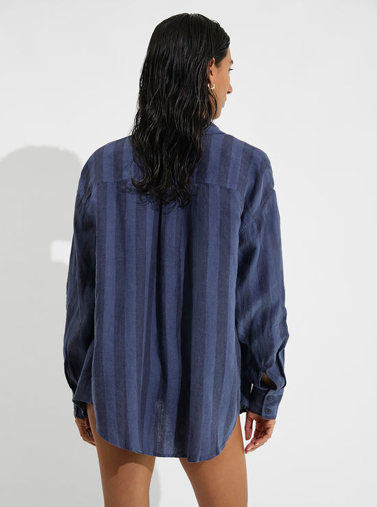 Getaway Button Down - Varsity/Sprint (Size S/M)