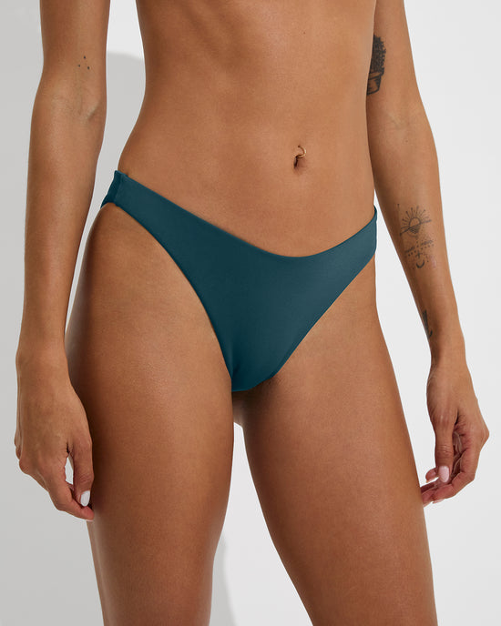Sandy Top + Dip Bottom - Deep End (Size S)