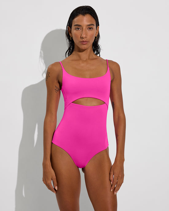 Peak Suit - Hot (Size S)